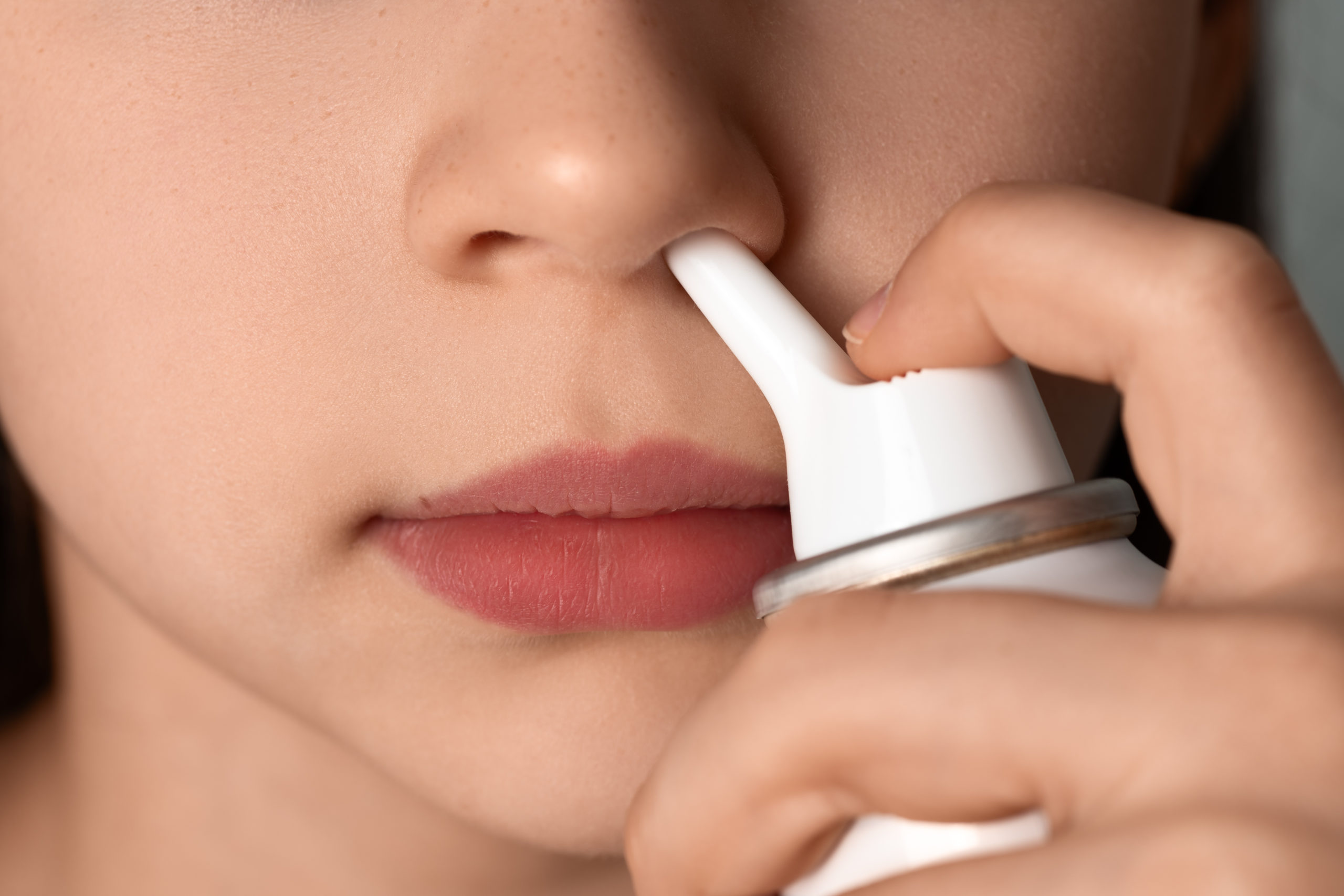 Lavaggi nasali: cosa sono e come farli